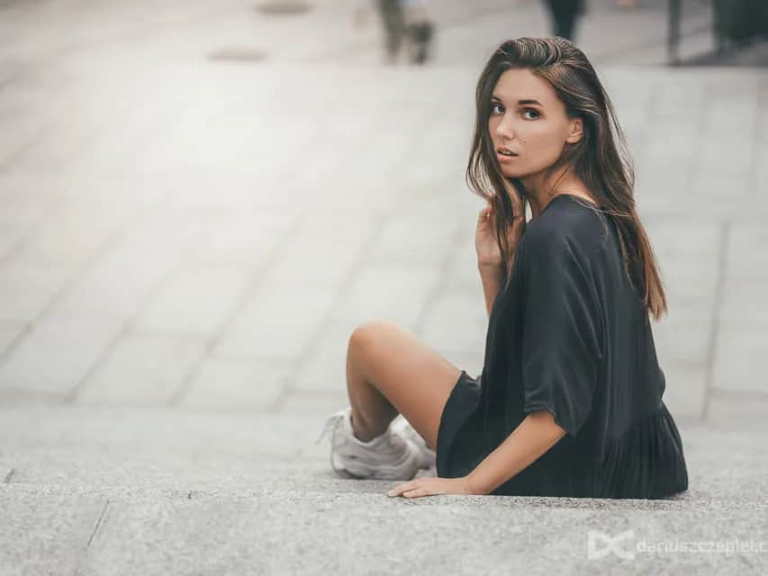 Modeling w Polsce (14 lat): Jak zacząć bezpieczną karierę? Poradnik